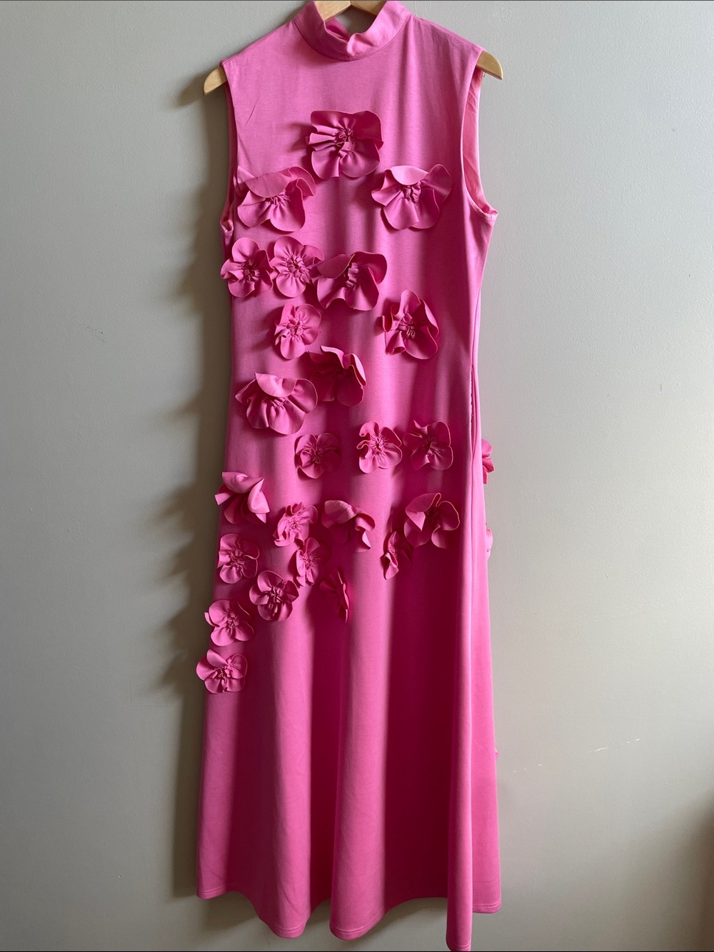 Elegant Pink Sleeveless Floral-Appliqué Maxi Dress